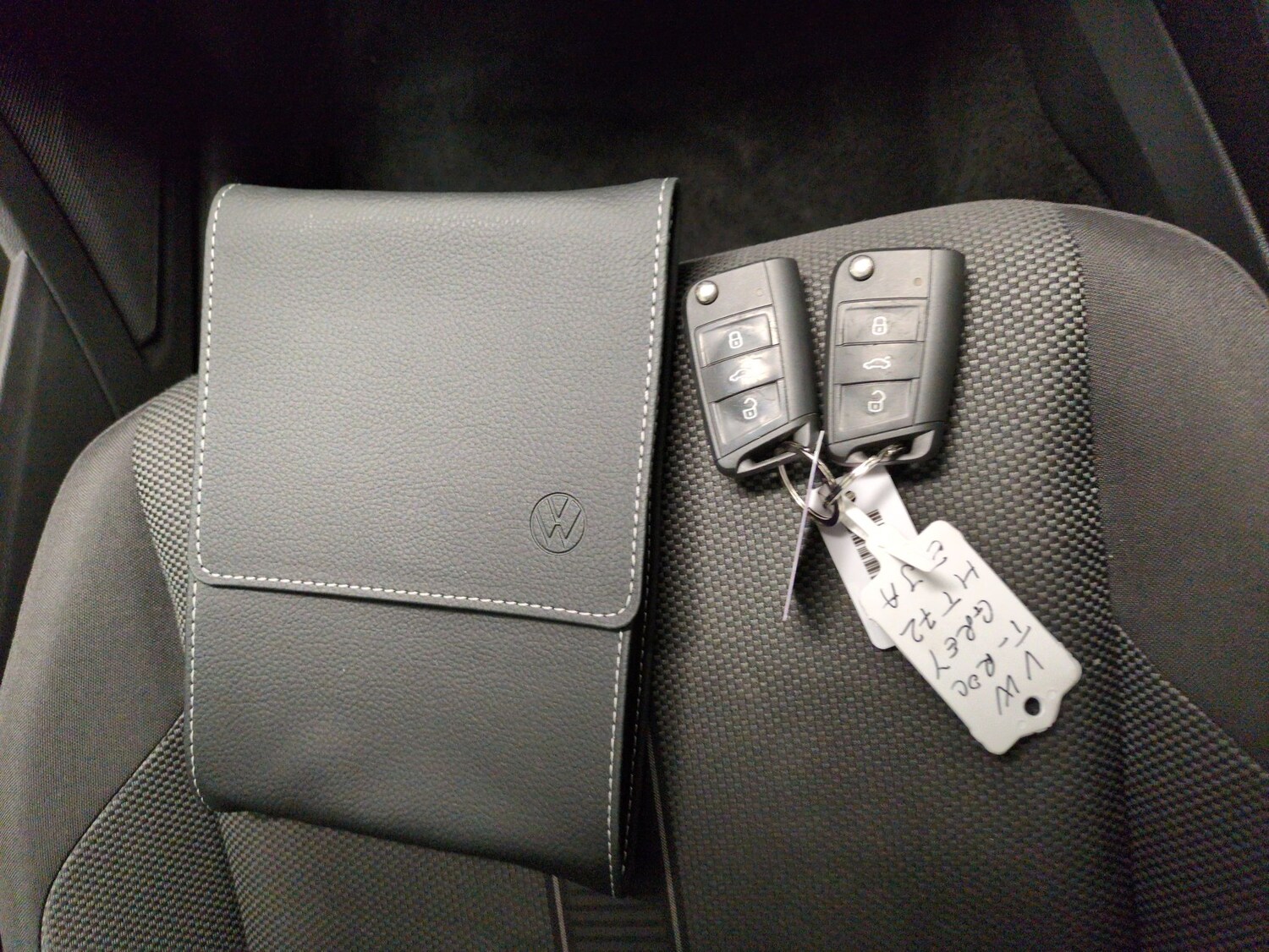 Used Volkswagen T-Roc 2023 for sale - 78149346: Photo 27