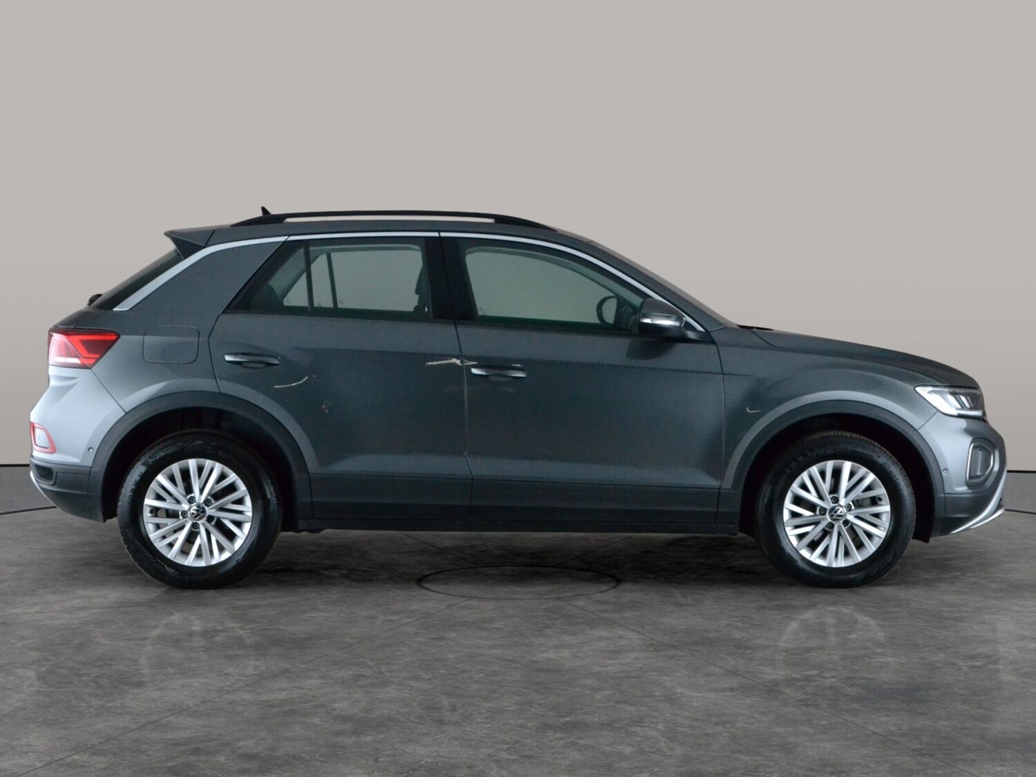 Used Volkswagen T-Roc 2023 for sale - 78149346: Photo 7