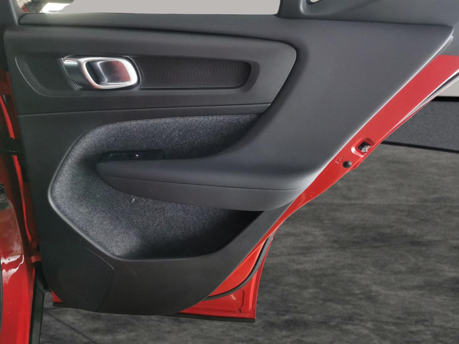 Used Volvo XC40 2023 for sale - 77829843: Photo 28