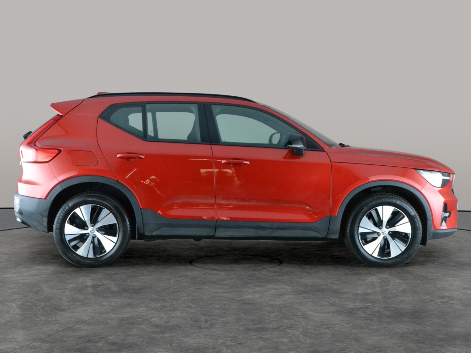 Used Volvo XC40 2023 for sale - 77829843: Photo 8
