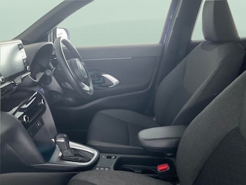 Used Toyota Yaris Cross 2022 for sale - 76693948: Photo