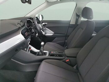 Used Audi Q3 2021 for sale - 77472236: Photo