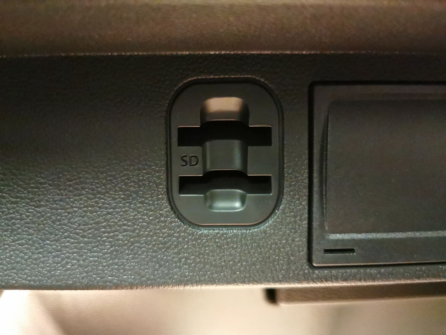 Used Volkswagen T-Roc 2023 for sale - 77347471: Photo 14