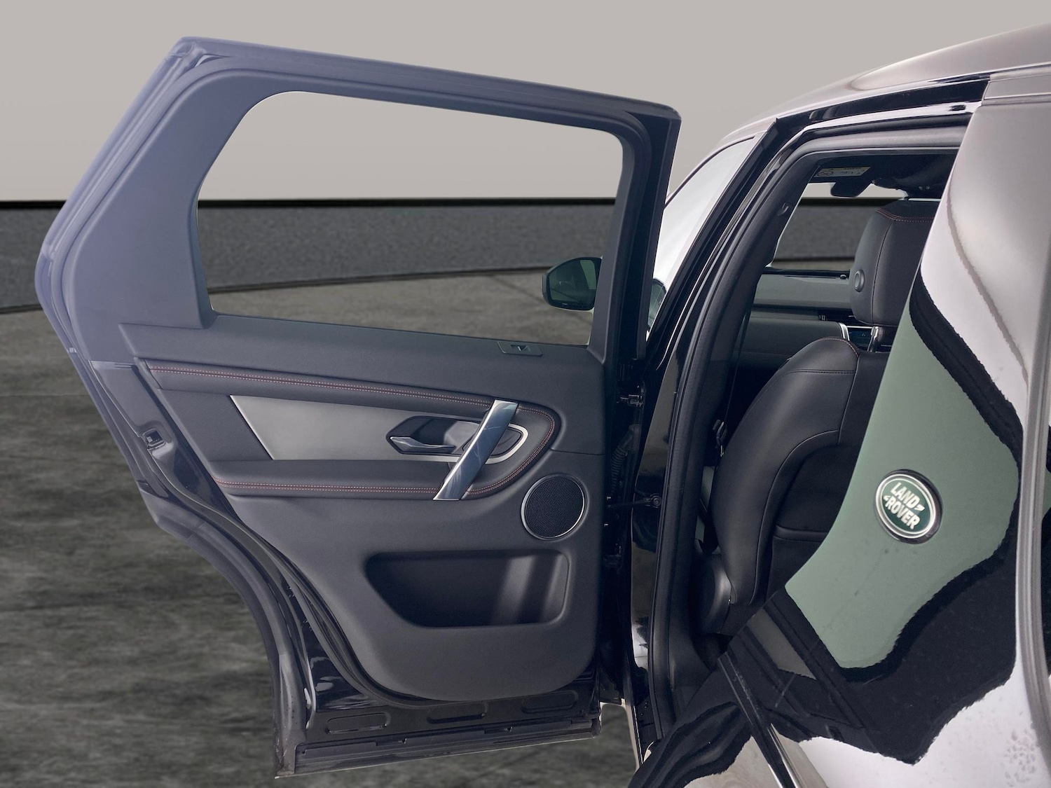 Used Land Rover Discovery Sport 2023 for sale - 77378919: Photo 24