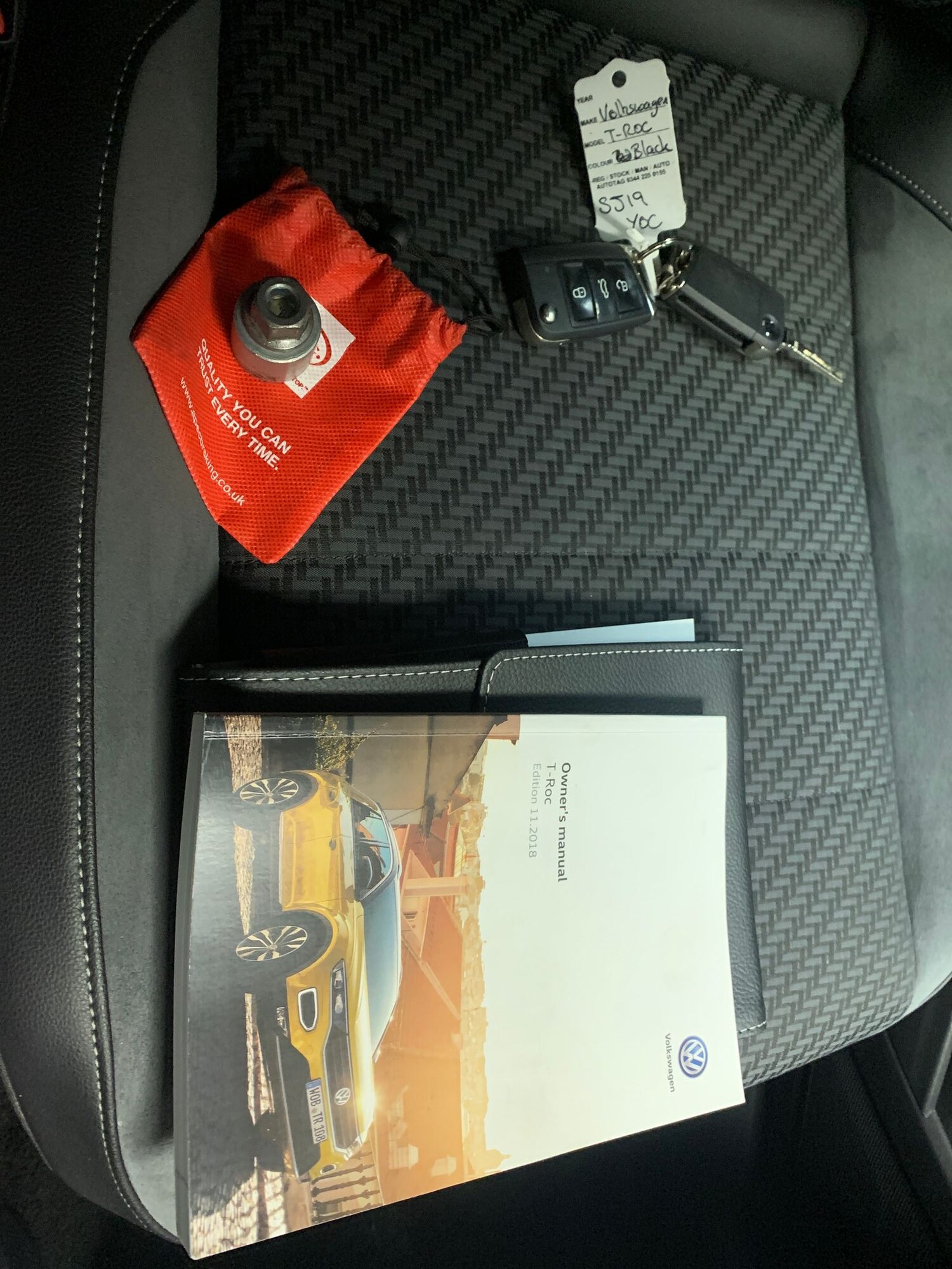 Used Volkswagen T-Roc for sale - 77720846: Photo 26