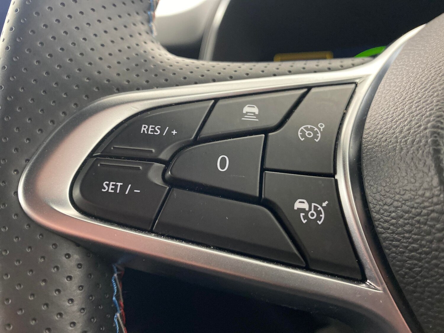 Used Renault Clio 2024 for sale - 78207293: Photo 19