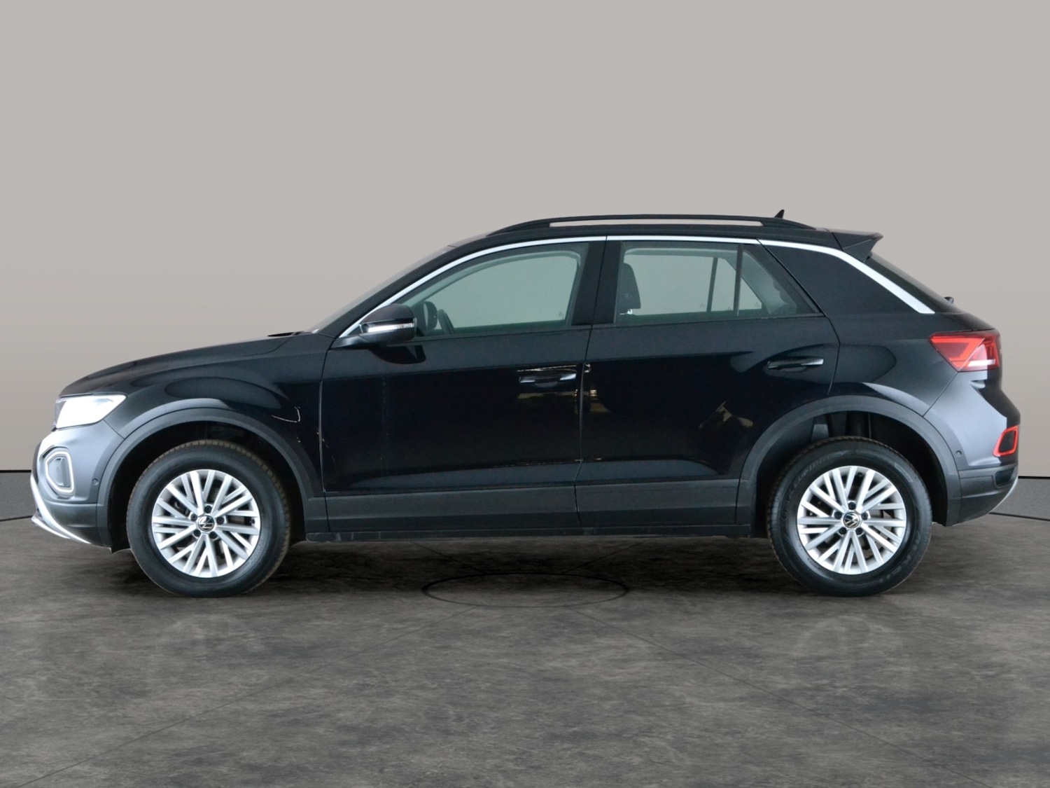 Used Volkswagen T-Roc for sale - 78110021: Photo 11