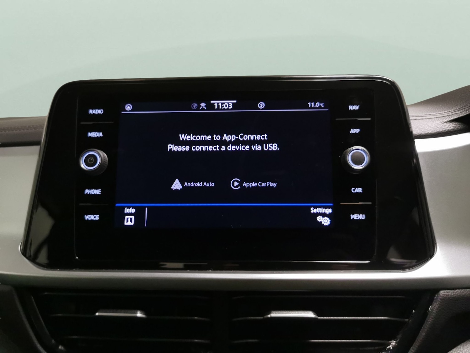 Used Volkswagen T-Roc for sale - 78110021: Photo 13