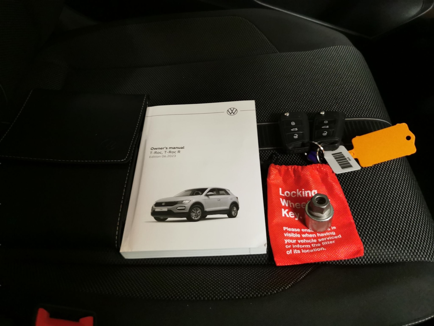 Used Volkswagen T-Roc for sale - 78110021: Photo 30