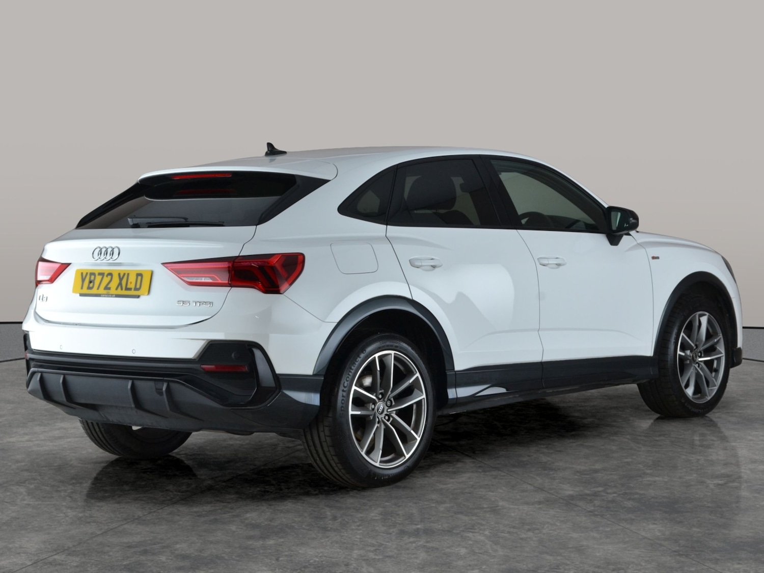 Used Audi Q3 2023 for sale - 77392476: Photo 9