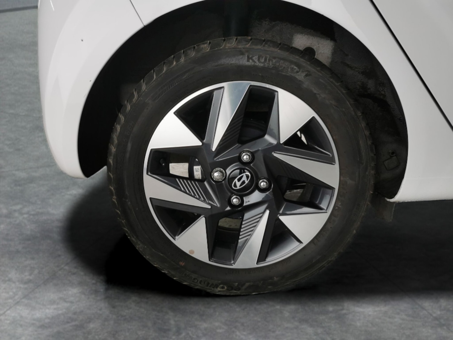 Used Hyundai i10 for sale - 77256024: Photo 24