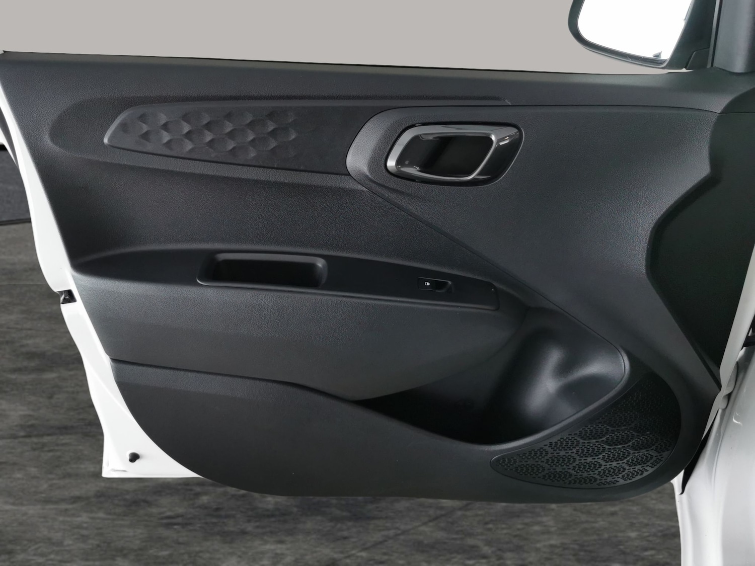 Used Hyundai i10 for sale - 77256024: Photo 26