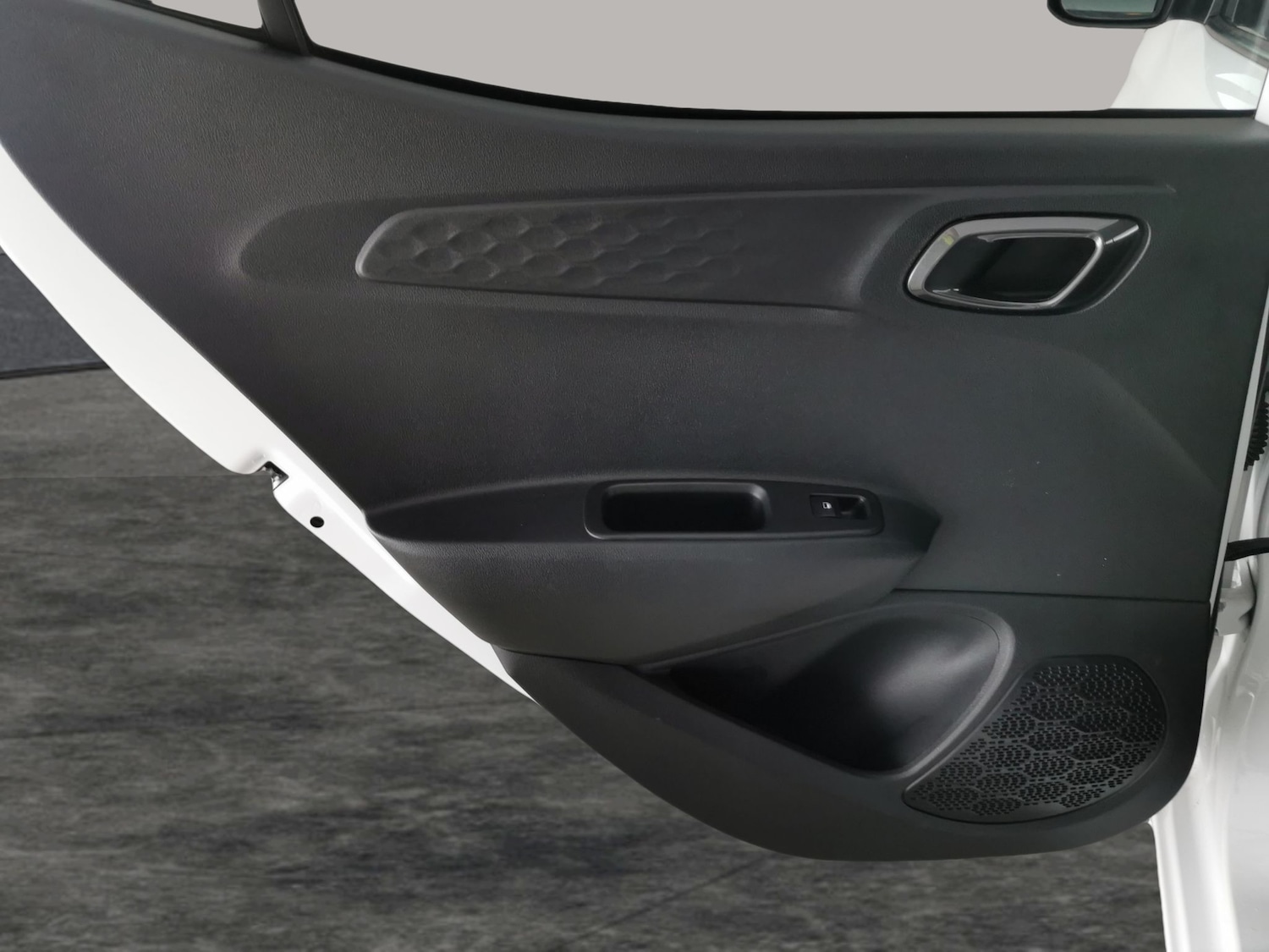 Used Hyundai i10 for sale - 77256024: Photo 27