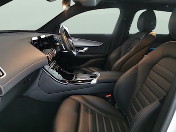 Used Mercedes-Benz EQC 2022 for sale - 77241187: Photo