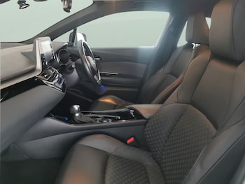 Used Toyota C-HR 2020 for sale - 78607777: Photo