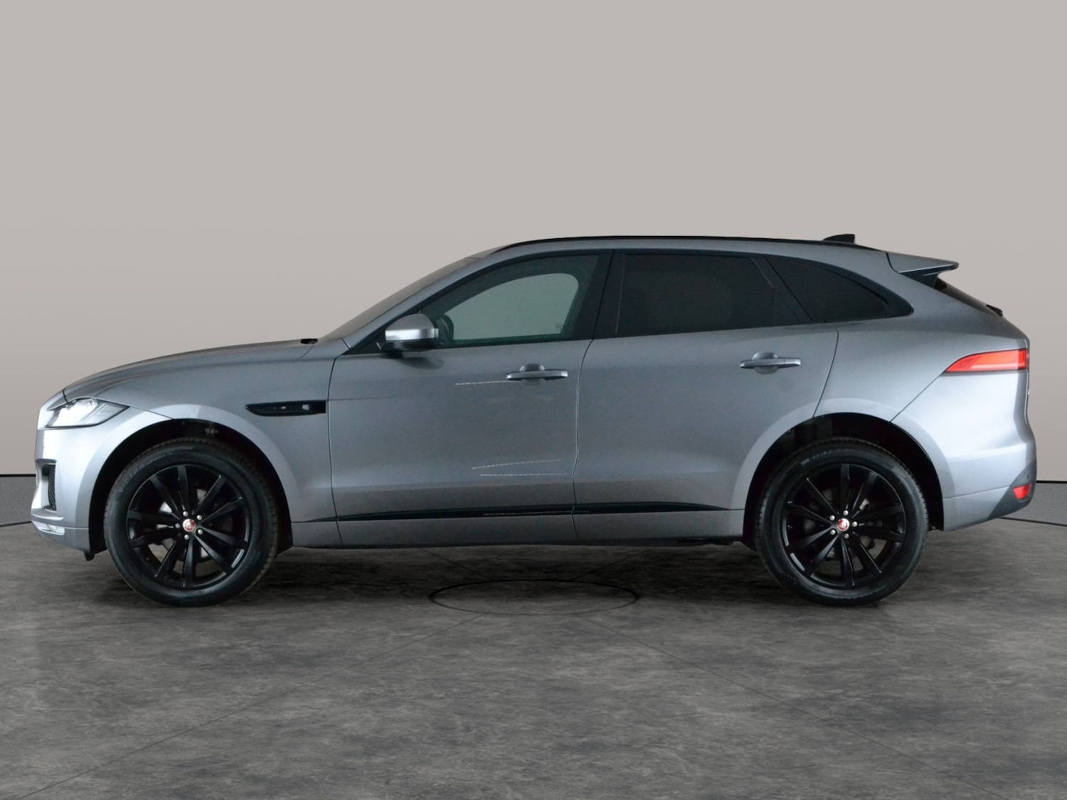 Used Jaguar F-Pace 2020 for sale - 77942576: Photo 14