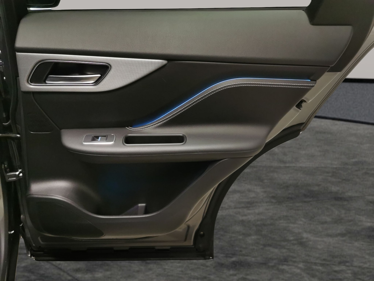 Used Jaguar F-Pace 2020 for sale - 77942576: Photo 34