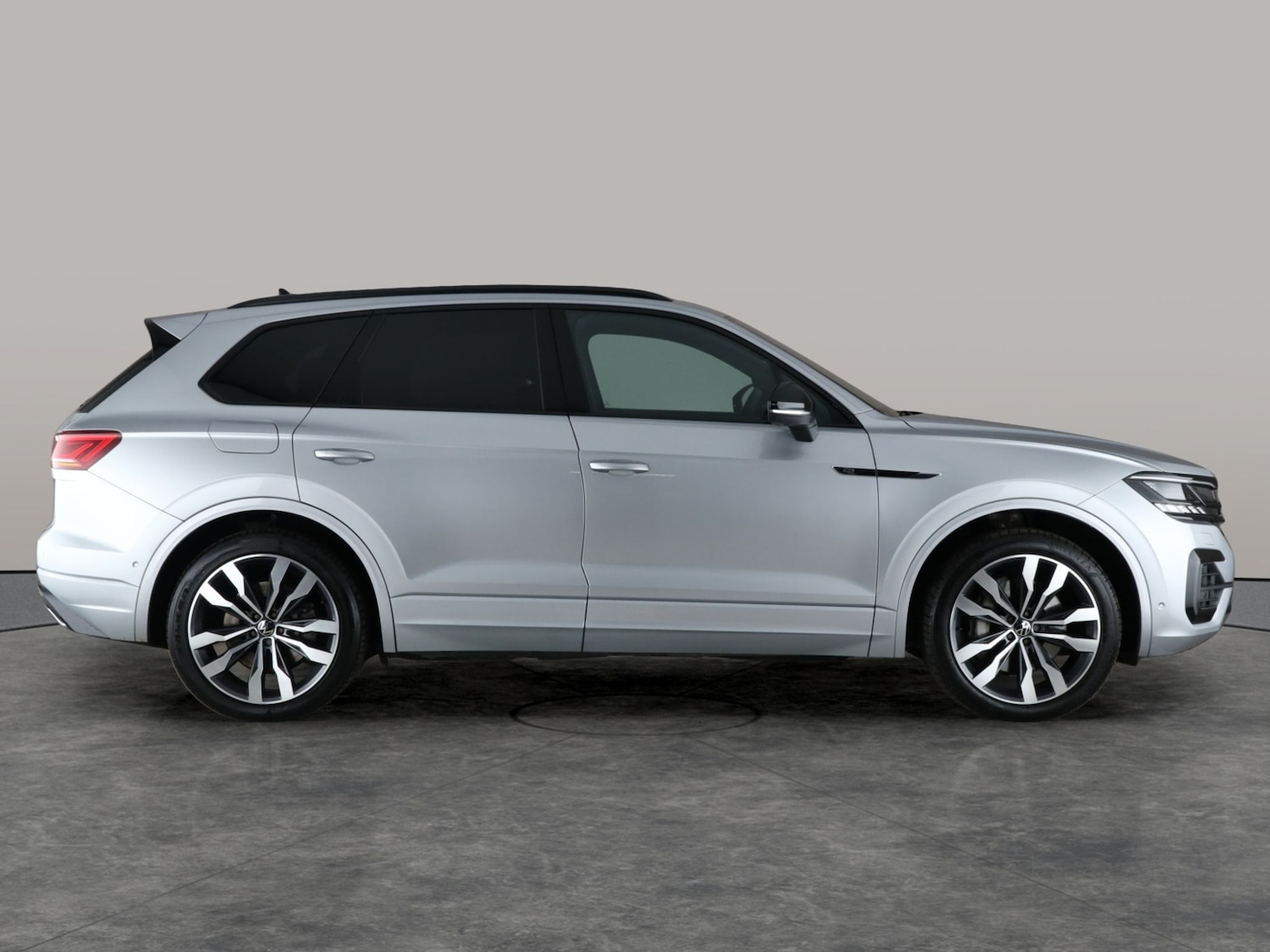 Used Volkswagen Touareg 2023 for sale - 76980619: Photo 10