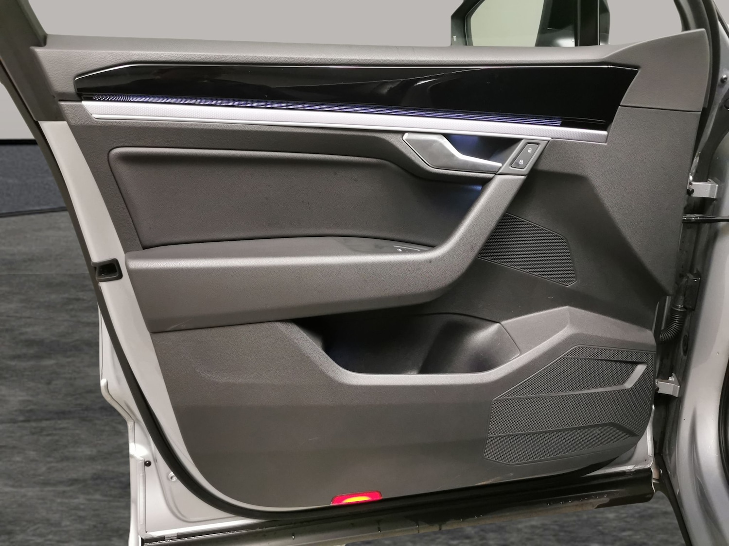 Used Volkswagen Touareg 2023 for sale - 76980619: Photo 29