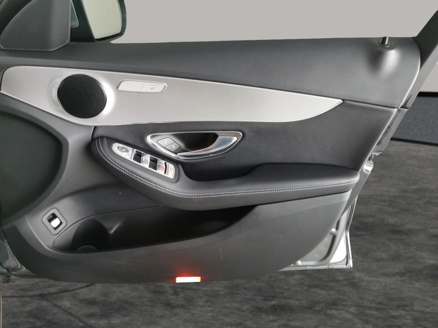 Used Mercedes-Benz C Class 2019 for sale - 77934670: Photo 30