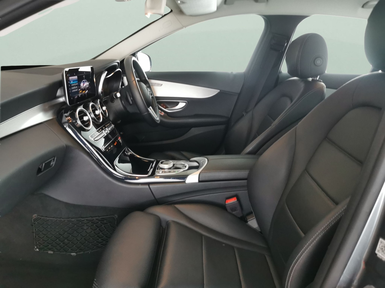 Used Mercedes-Benz C Class 2019 for sale - 77934670: Photo 4