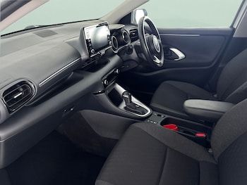 Used Toyota Yaris 2022 for sale - 79230348: Photo