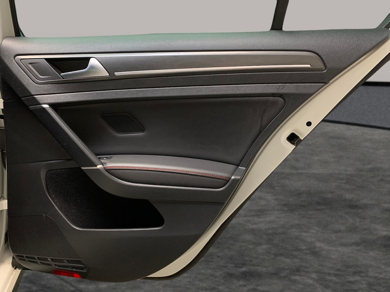 Used Volkswagen Golf 2018 for sale - 77240635: Photo 28