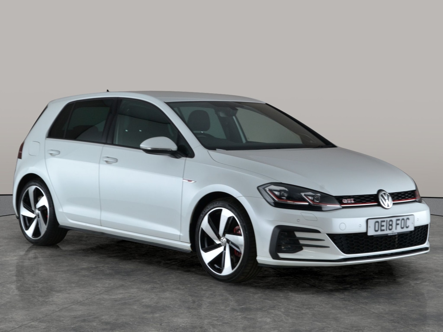 Used Volkswagen Golf 2018 for sale - 77240635: Photo 7