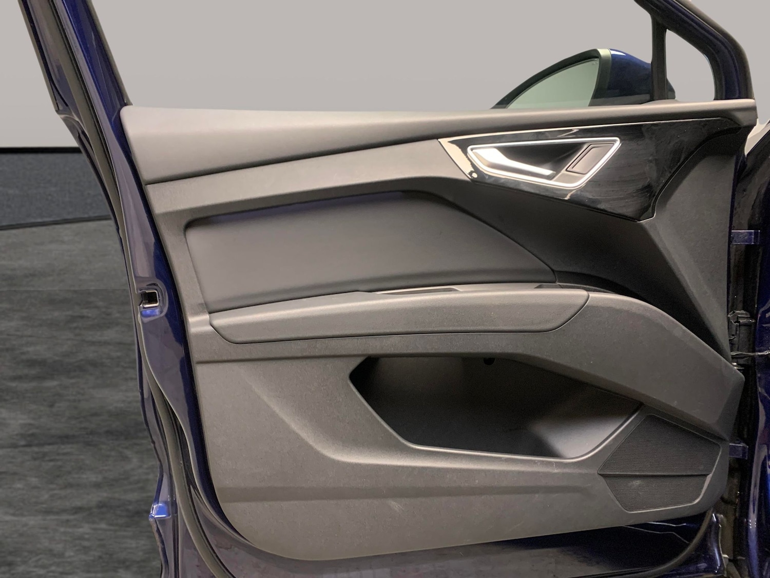 Used Audi Q4 e-tron 2023 for sale - 77676084: Photo 24