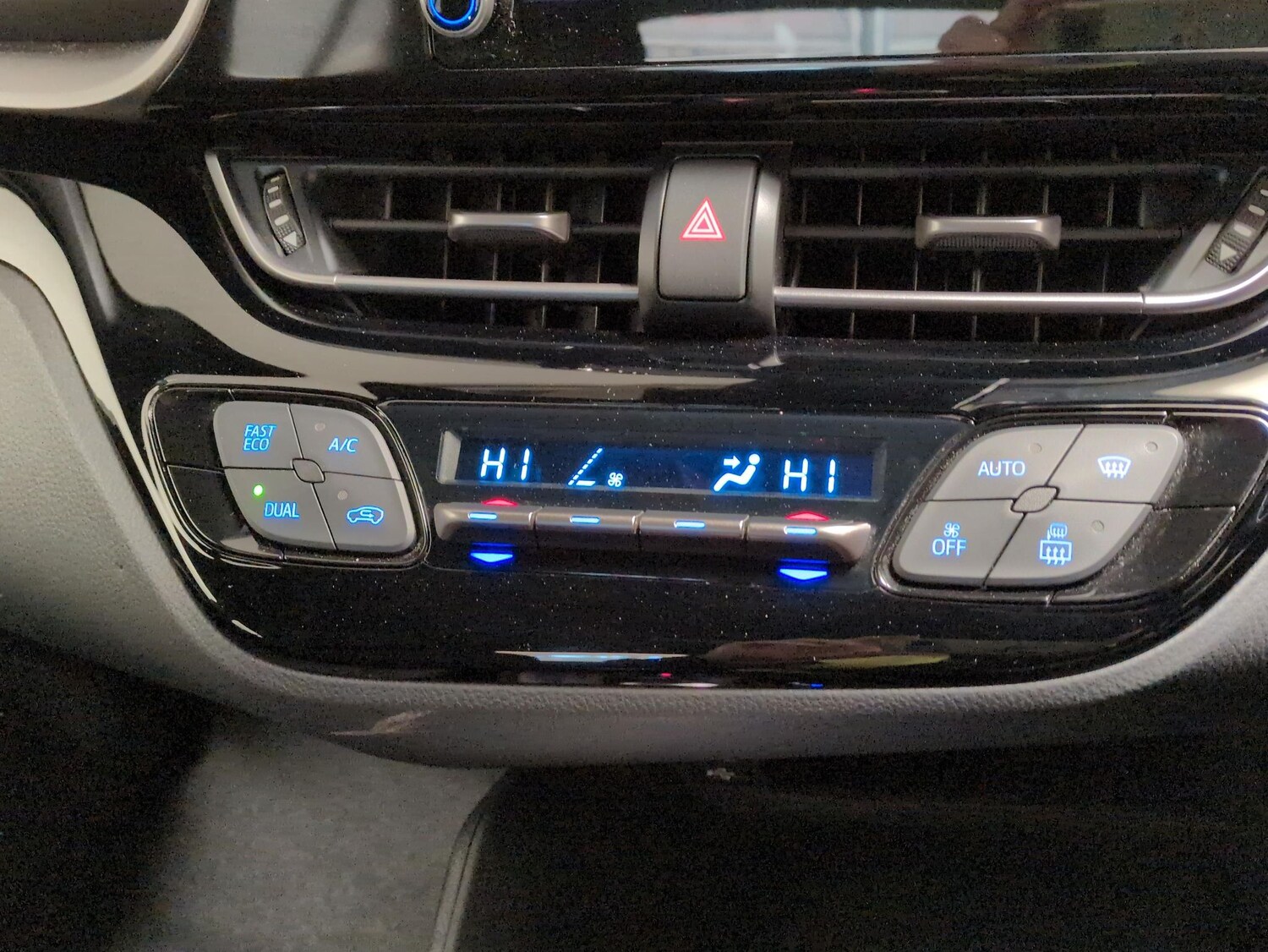 Used Toyota C-HR 2023 for sale - 77560886: Photo 18