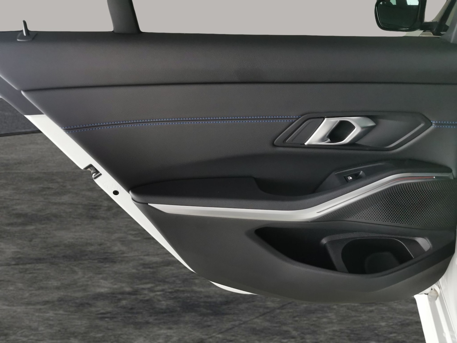 Used BMW 3 Series 2024 for sale - 77418093: Photo 31