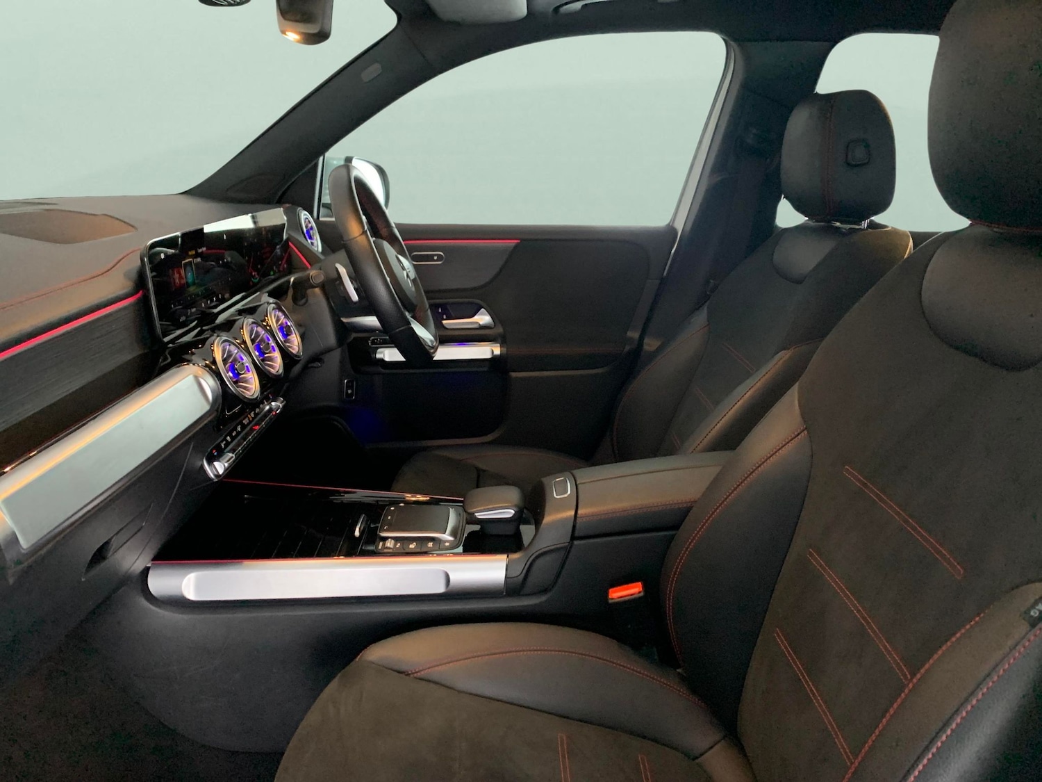 Used Mercedes-Benz EQB 2022 for sale - 76999681: Photo 4