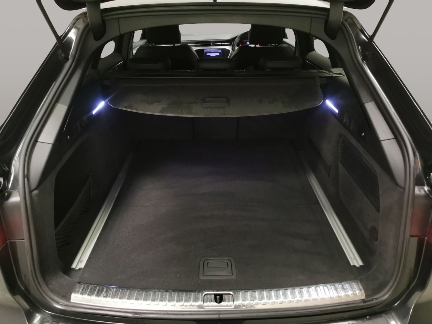 Used Audi A6 Avant 2019 for sale - 78025358: Photo 32