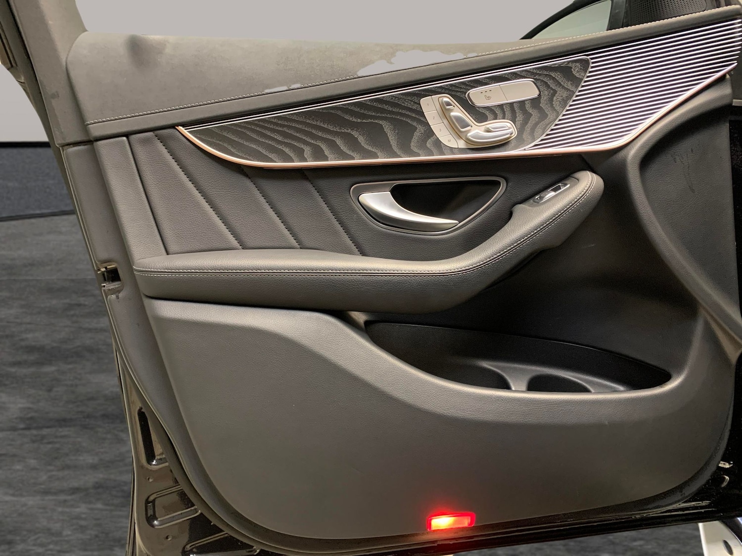 Used Mercedes-Benz EQC 2021 for sale - 77198634: Photo 27