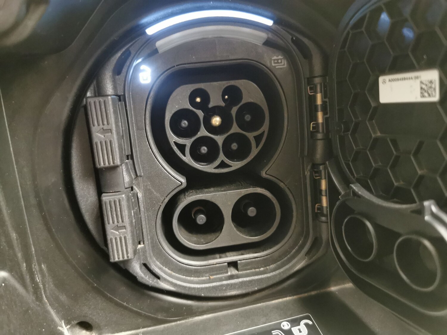 Used Mercedes-Benz EQA 2023 for sale - 78207331: Photo 35