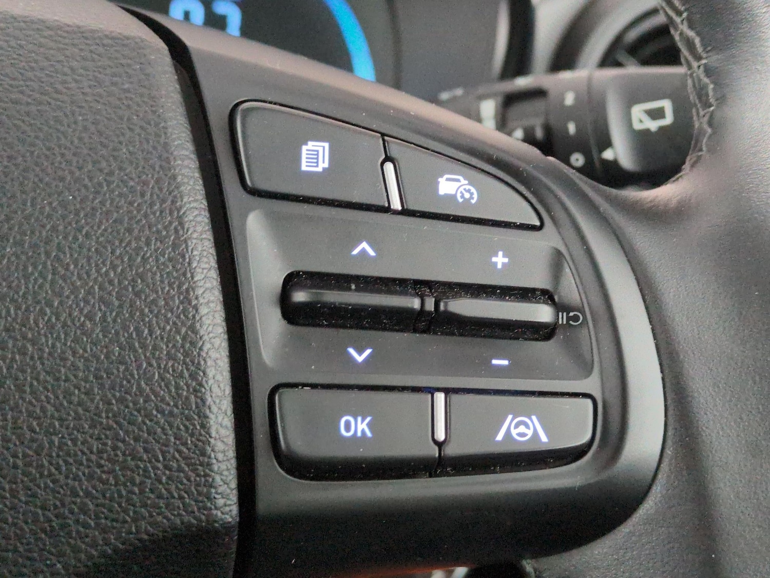 Used Hyundai i10 2023 for sale - 77307970: Photo 18