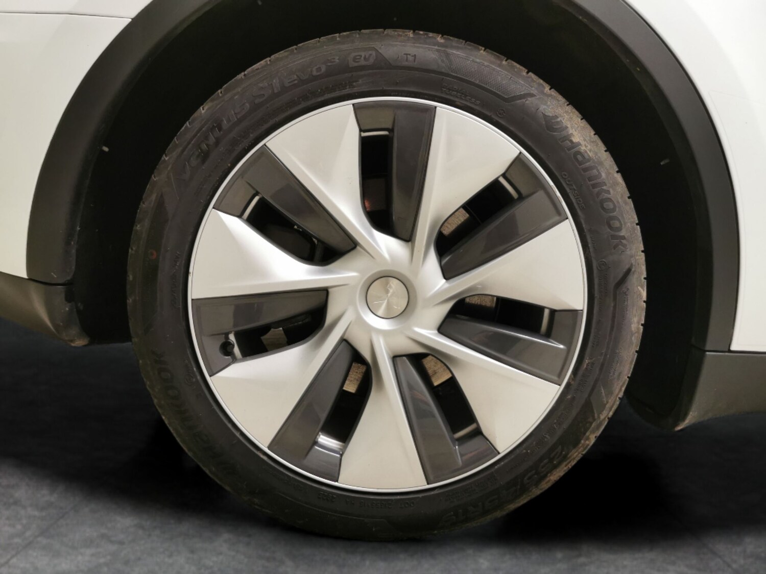 Used Tesla Model Y 2023 for sale - 77942624: Photo 25