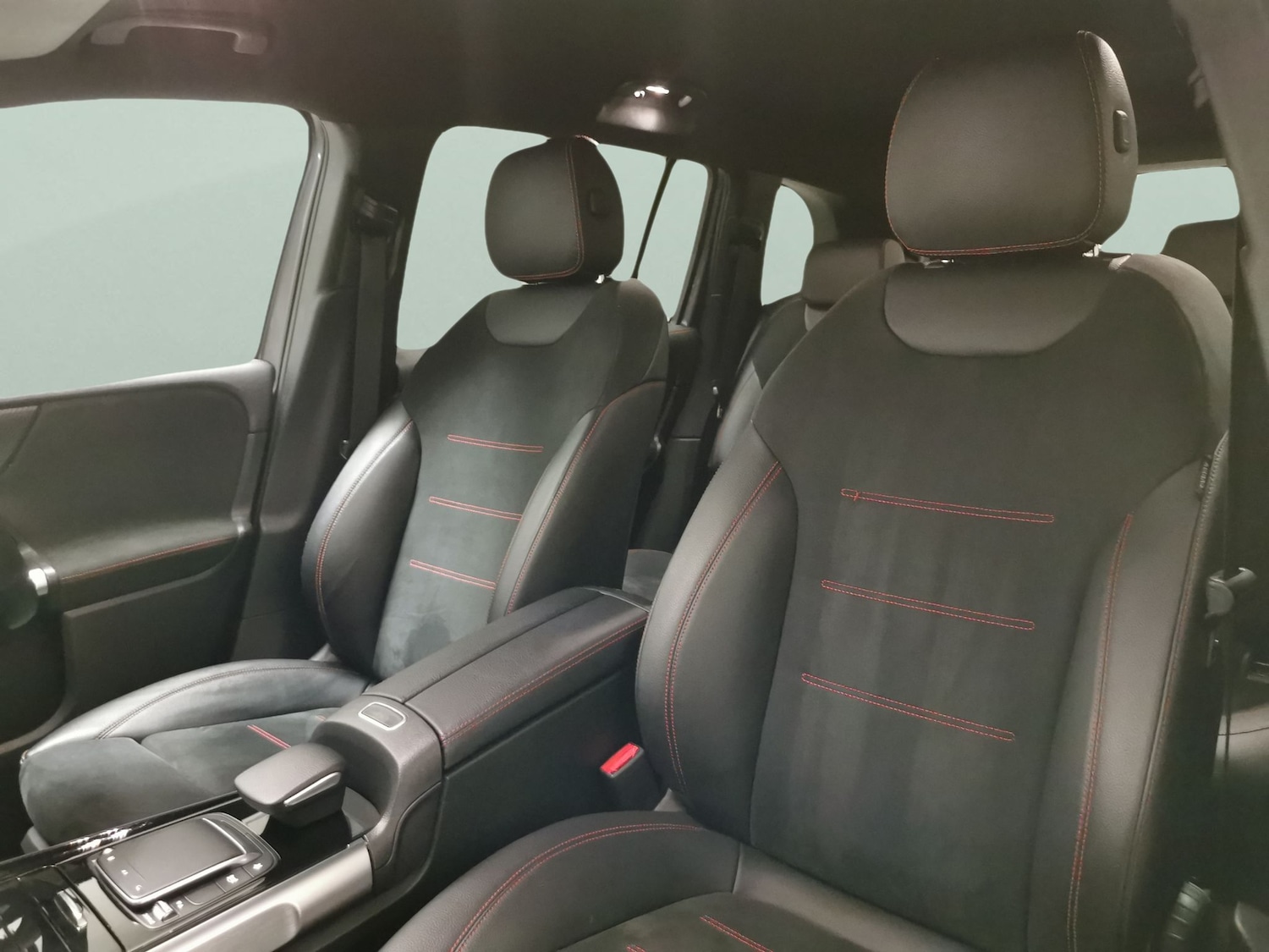 Used Mercedes-Benz GLB 2020 for sale - 76532000: Photo 15