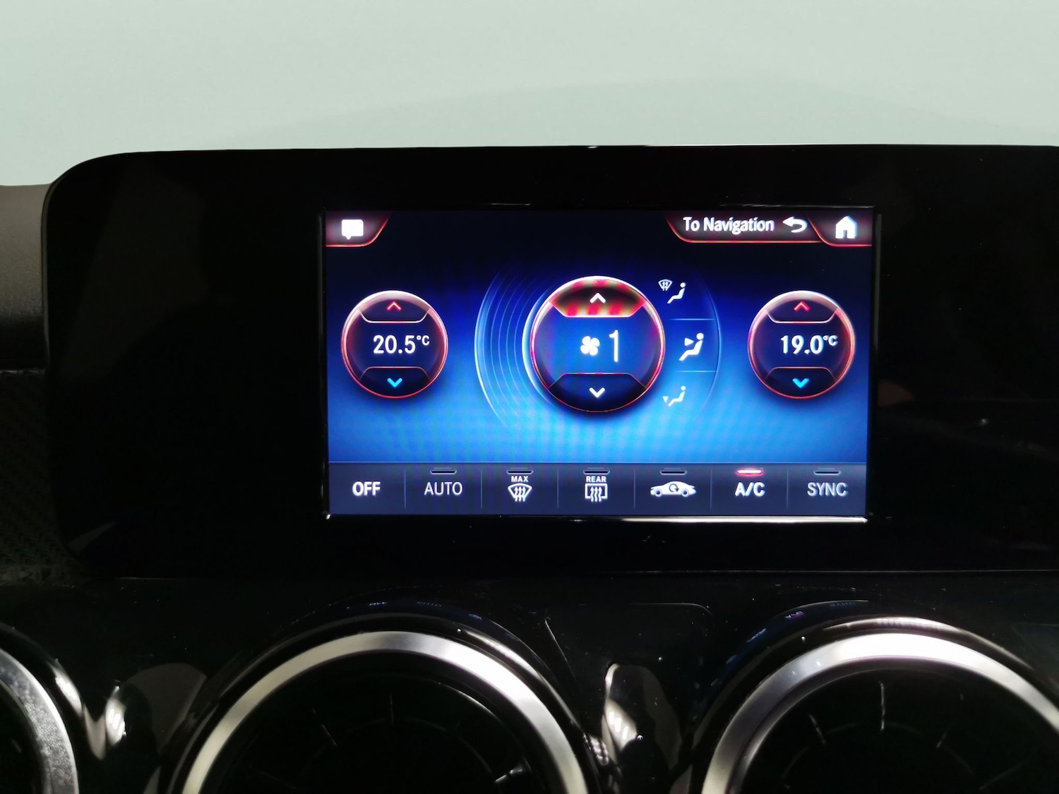 Used Mercedes-Benz GLB 2020 for sale - 76532000: Photo 17