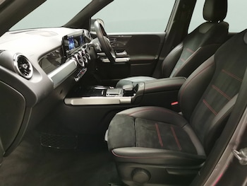 Used Mercedes-Benz GLB 2020 for sale - 76532000: Photo