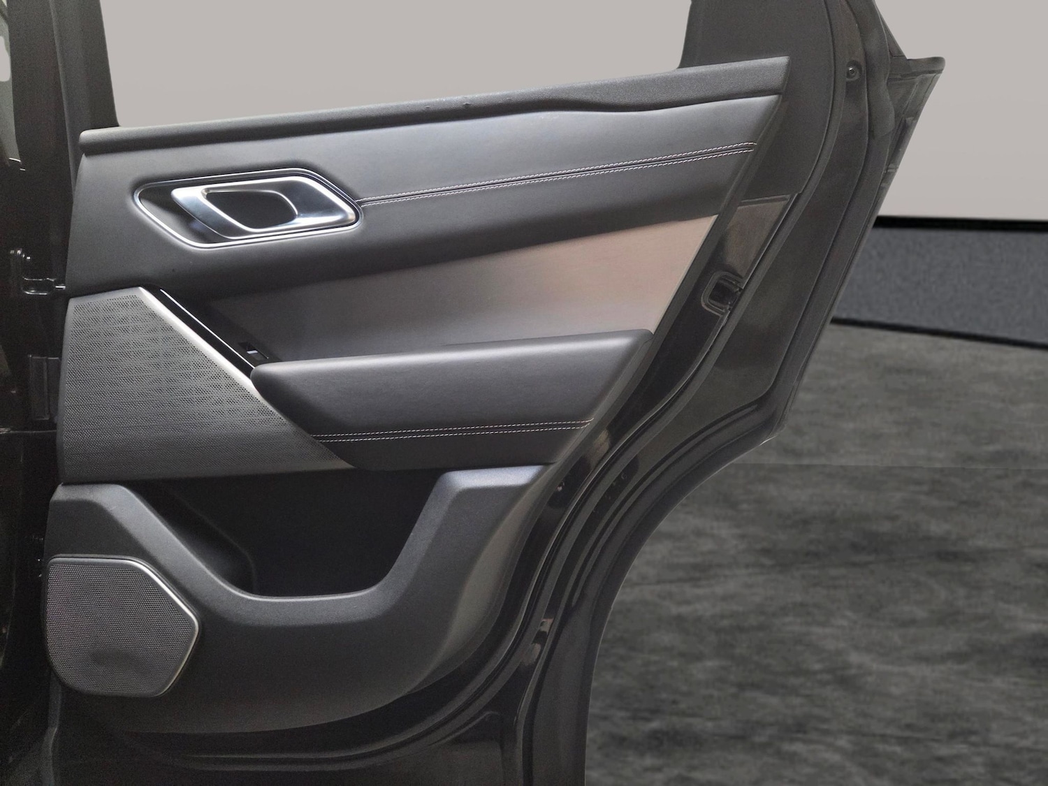 Used Land Rover Range Rover Velar 2019 for sale - 77558239: Photo 33