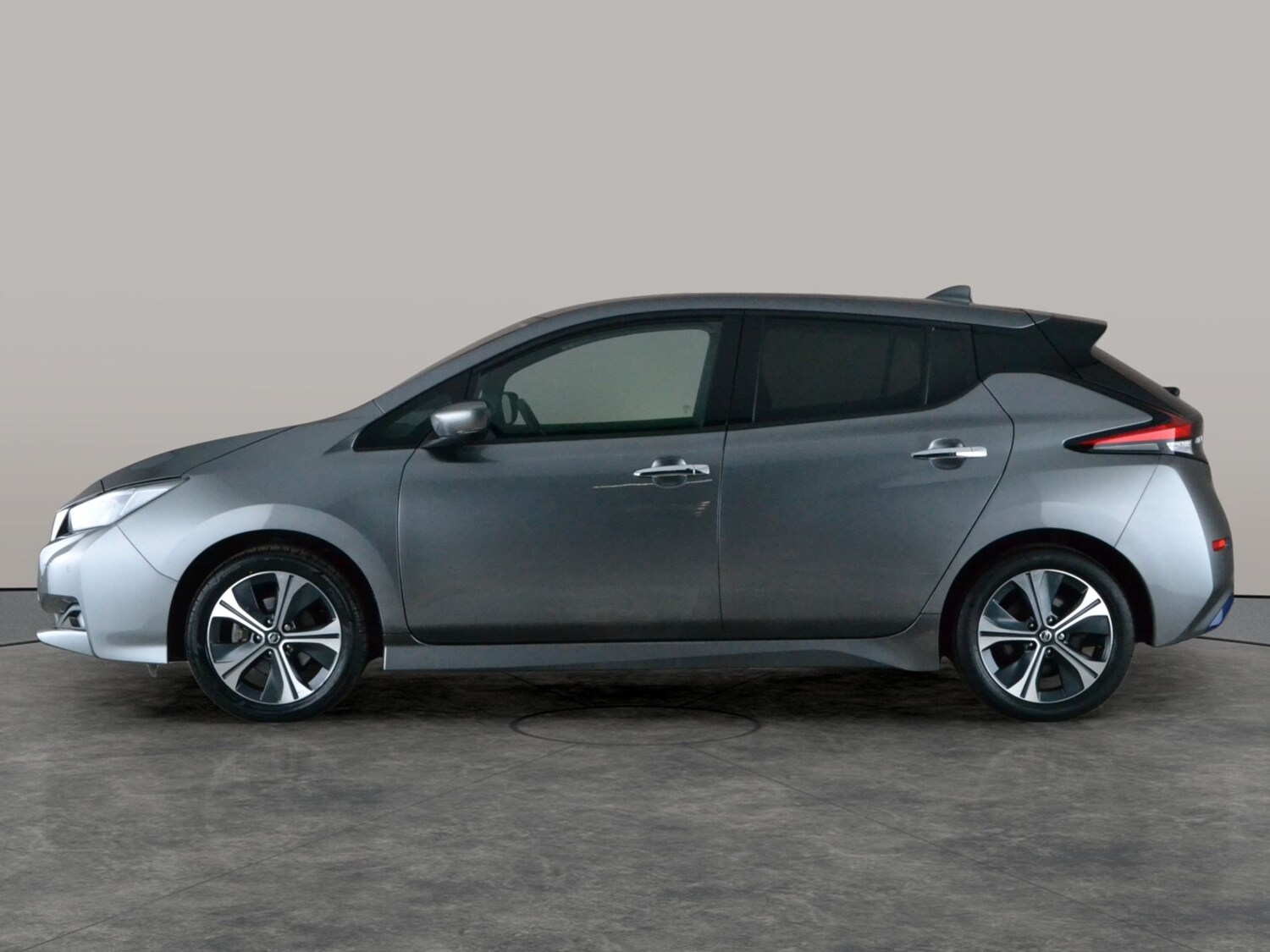 Used Nissan Leaf 2021 for sale - 77856073: Photo 12