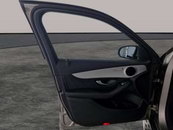 Used Mercedes-Benz GLC 2021 for sale - 75331746: Photo