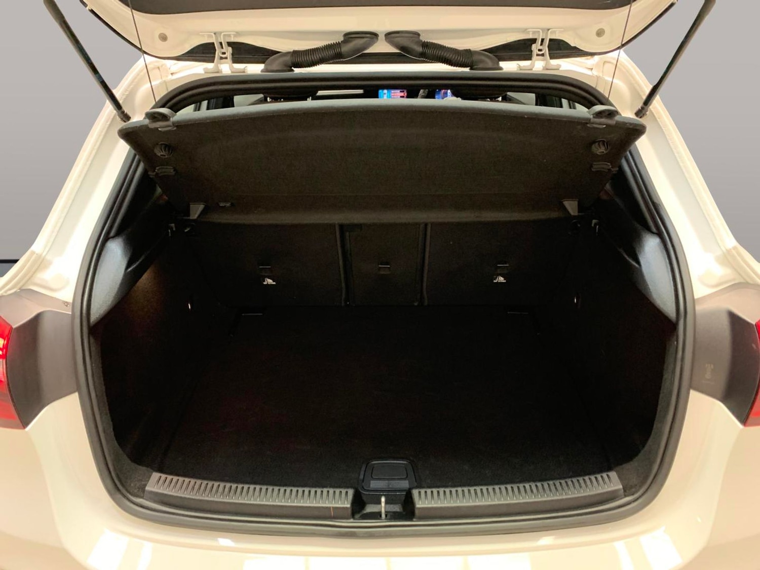 Used Mercedes-Benz A-Class 2021 for sale - 76436942: Photo 44