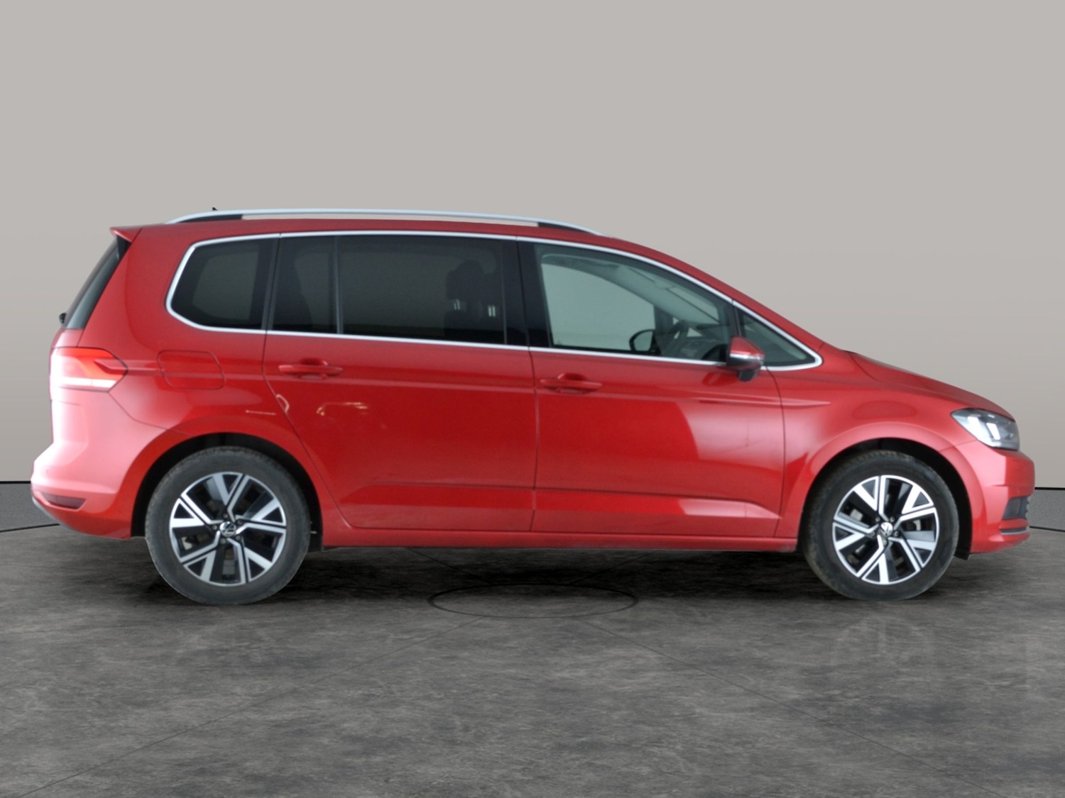 Used Volkswagen Touran 2022 for sale - 77018633: Photo 8