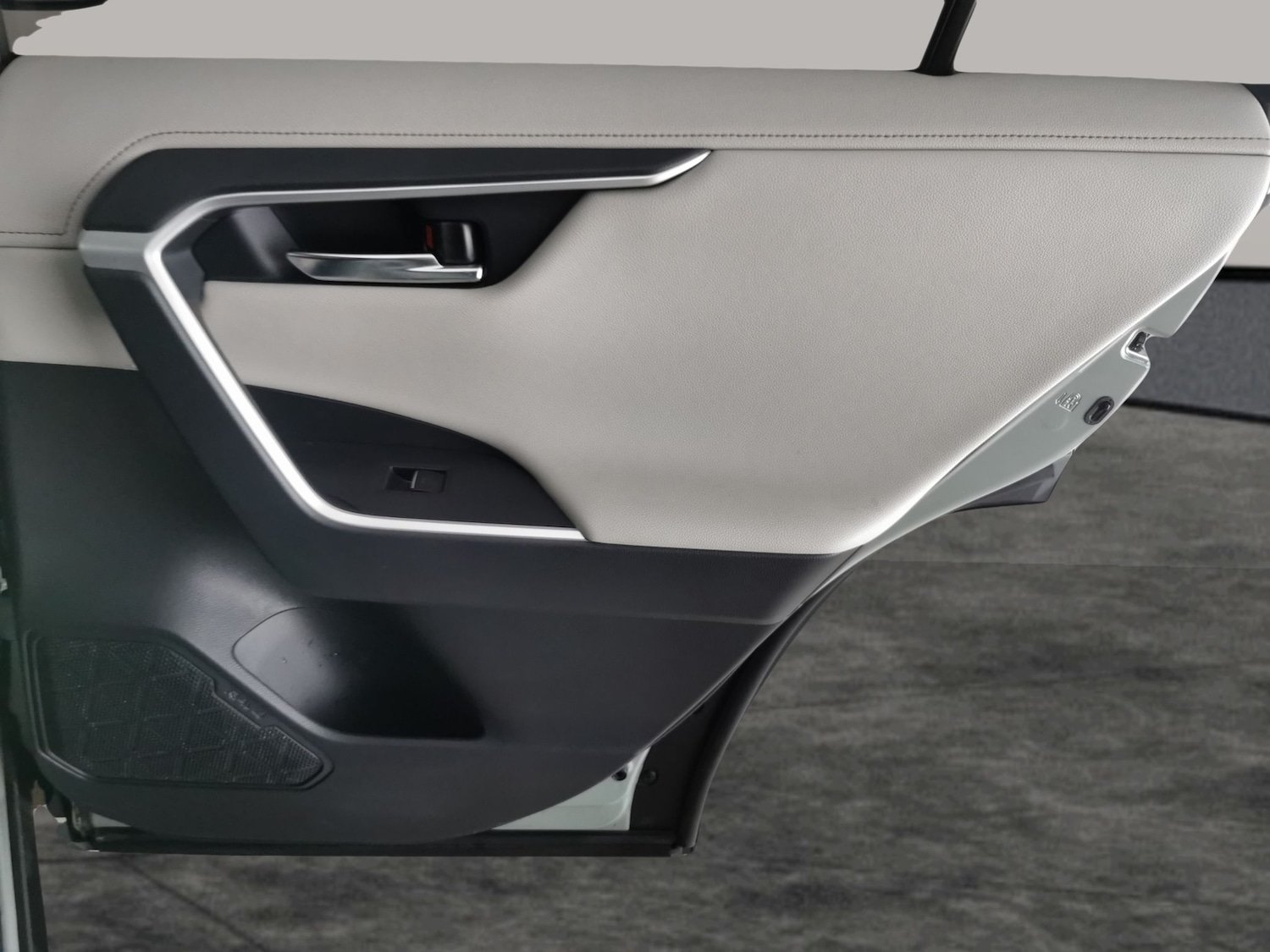 Used Toyota RAV4 2022 for sale - 77255907: Photo 34