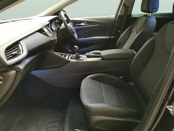 Used Vauxhall Insignia 2018 for sale - 75597353: Photo