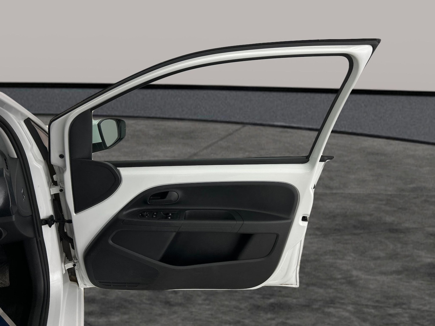 Used Volkswagen up! 2023 for sale - 77934724: Photo 24