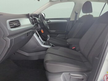 Used Volkswagen T-Roc 2022 for sale - 77505413: Photo