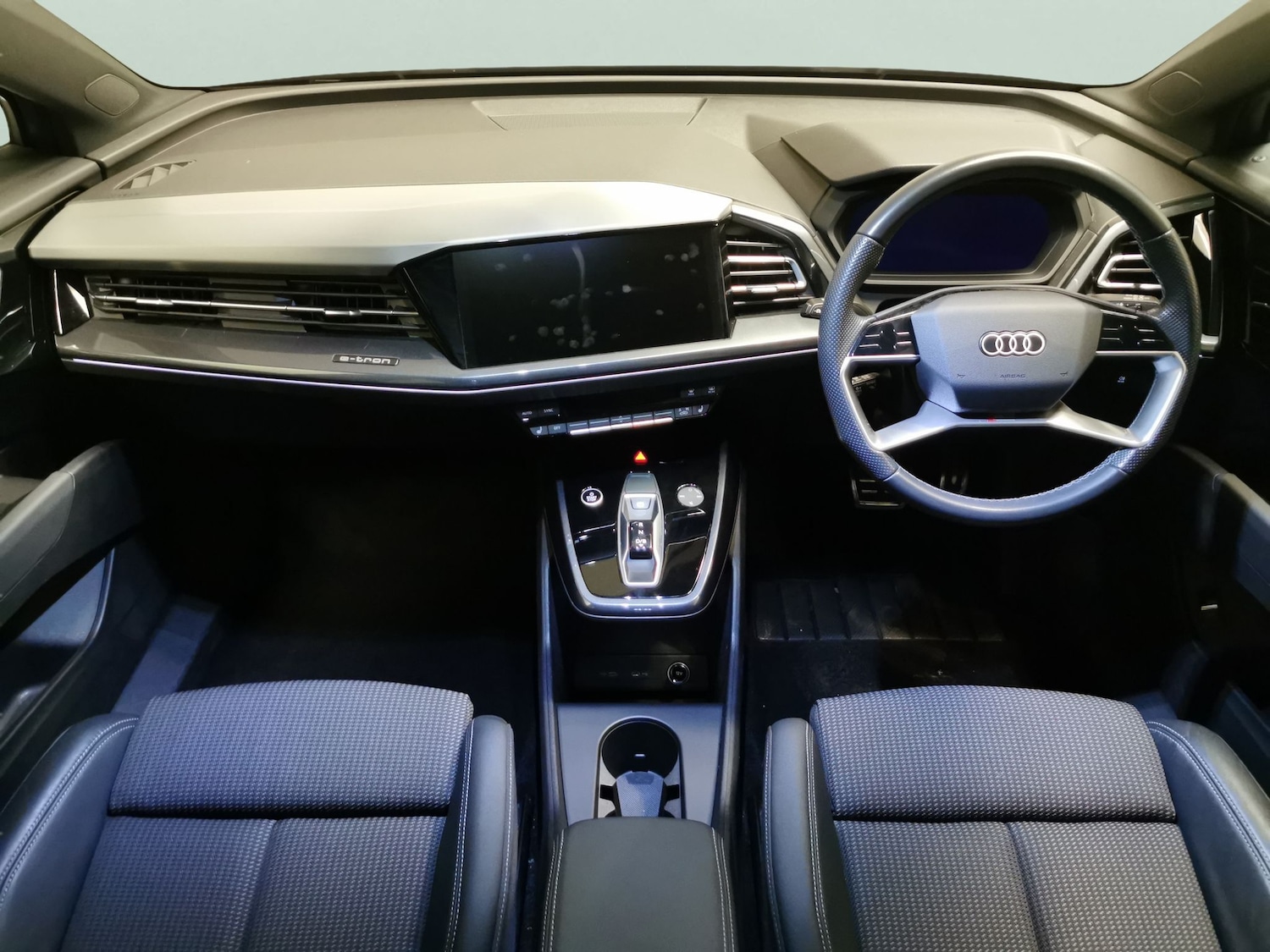 Used Audi Q4 e-tron 2023 for sale - 77951124: Photo 6